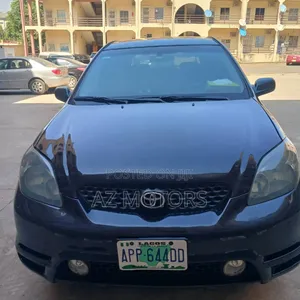 Photo - Toyota Matrix 2004 Black