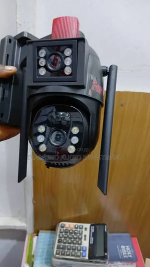Ultra HD Dual Lens Solar PTZ Camera