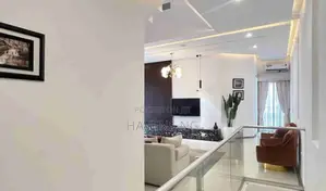 Luxurious 4-Bedroom Duplex