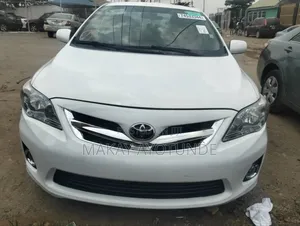 Toyota Corolla 2013 White