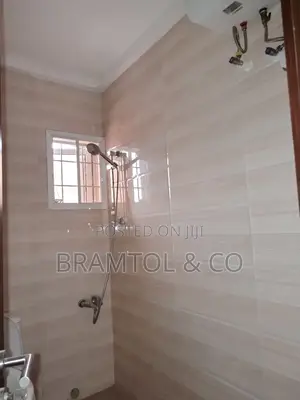 4bdrm Townhouse / Terrace in Wuye for rent