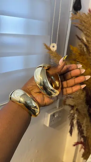 Chunky Bangle for Ladies