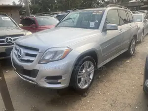 Mercedes-Benz GLK-Class Base GLK 350 4dr AWD 4MATIC (3.5L 6cyl 7A) 2015