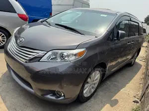 Toyota Sienna 2014 Gray