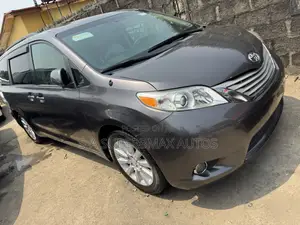 Toyota Sienna 2014 Gray