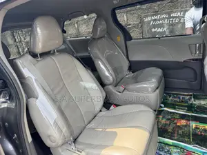 Toyota Sienna 2014 Gray
