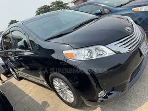 Toyota Sienna 2017 Black