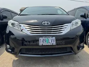 Toyota Sienna 2017 Black