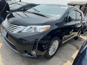 Toyota Sienna 2017 Black