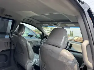 Toyota Sienna 2017 Black