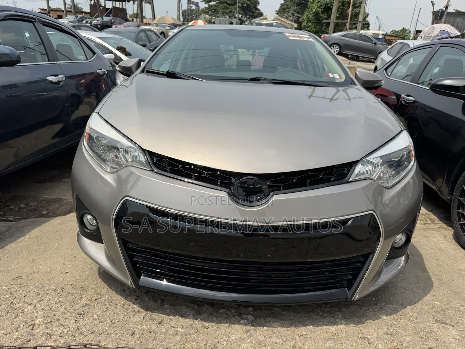 Toyota Corolla 2013 Brown