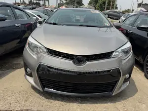 Toyota Corolla 2013 Brown