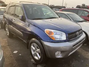 Toyota RAV4 1.8 2004 Blue