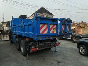 Man Diesel Tipper With Self Loader 2012 Blue