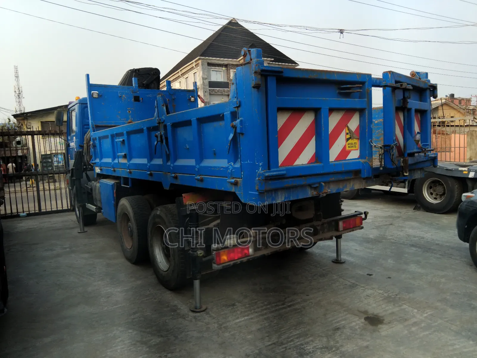 Man Diesel Tipper With Self Loader 2012 Blue