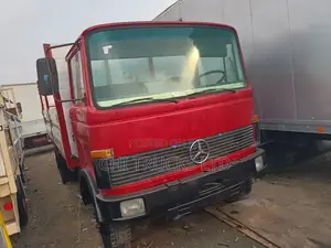Mercedes Benz 813 Truck 7tons