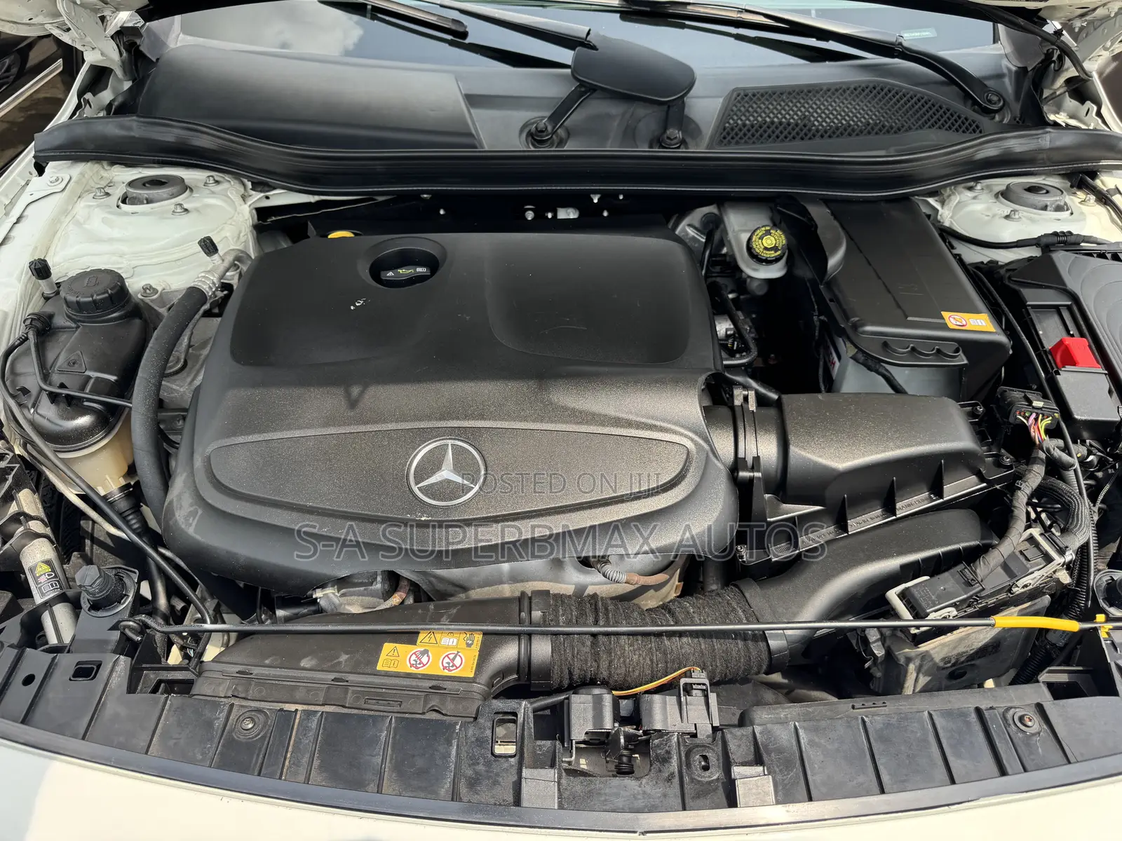 Mercedes-Benz GLA 250 2016 White