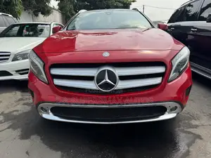 Mercedes-Benz GLA 250 2016 Red