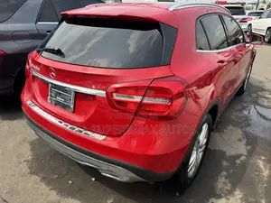 Mercedes-Benz GLA 250 2016 Red