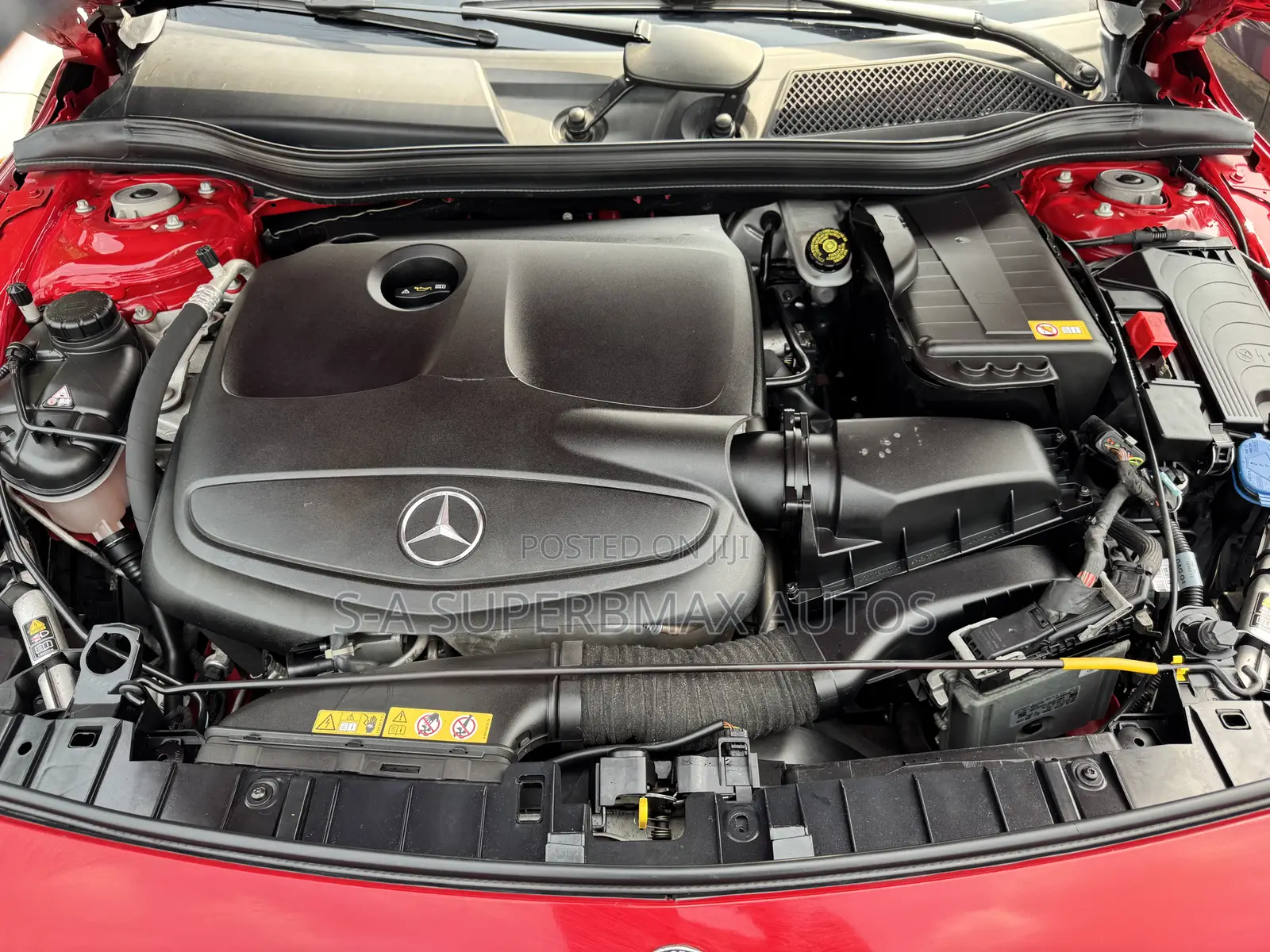 Mercedes-Benz GLA 250 2016 Red