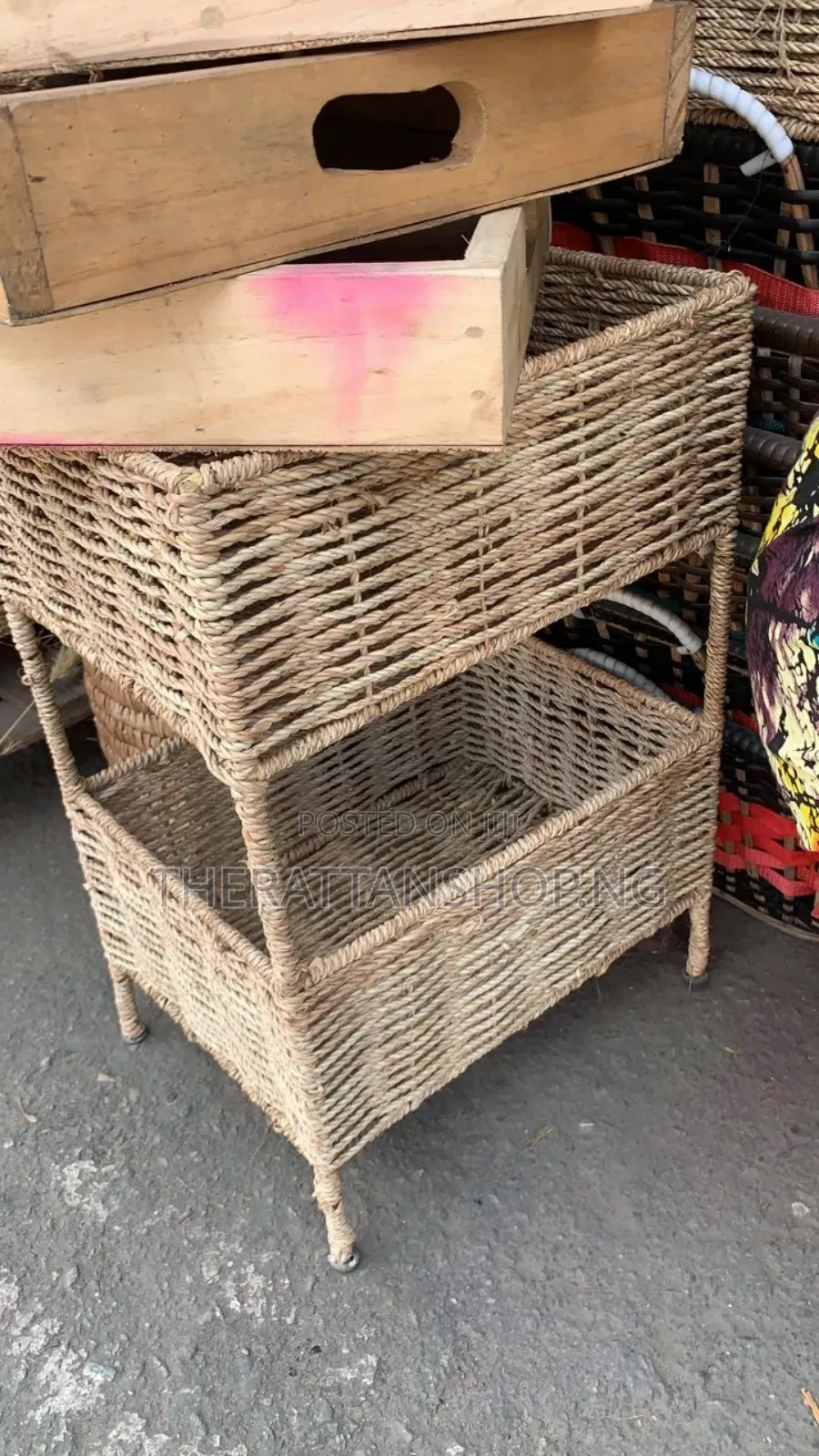 Raffia Rack