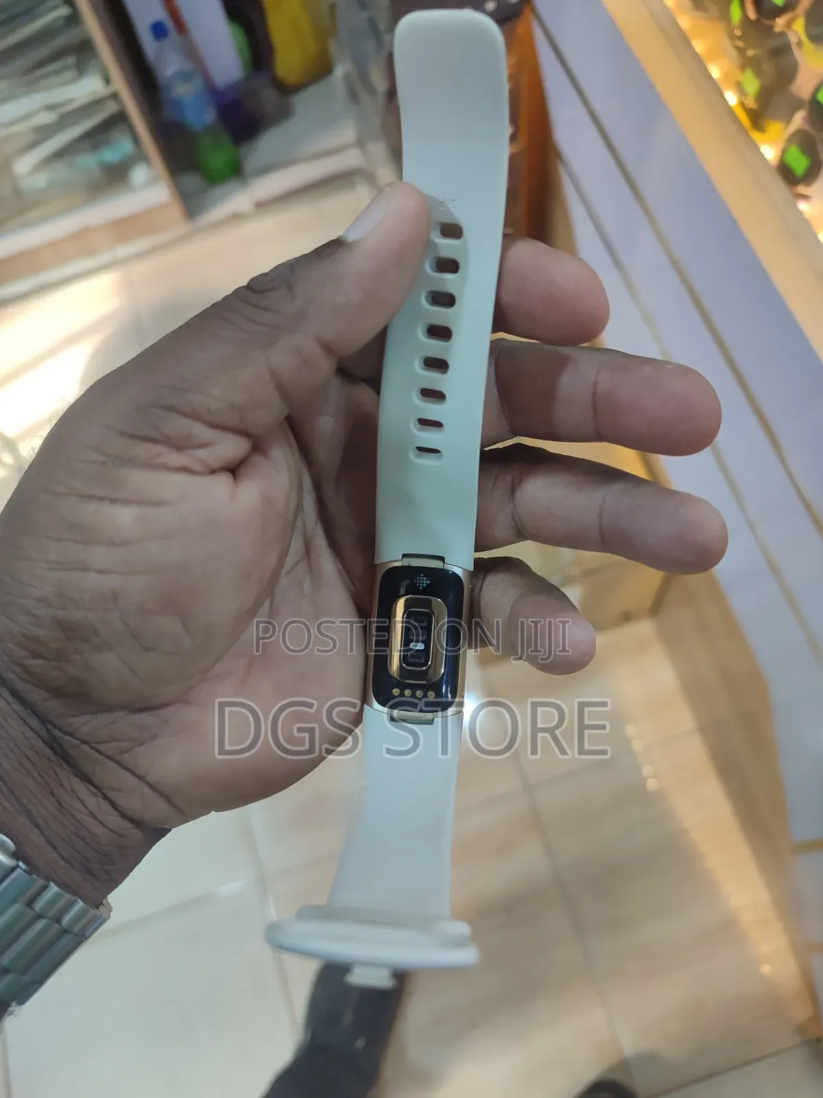 Fitbit Charge 5 Used