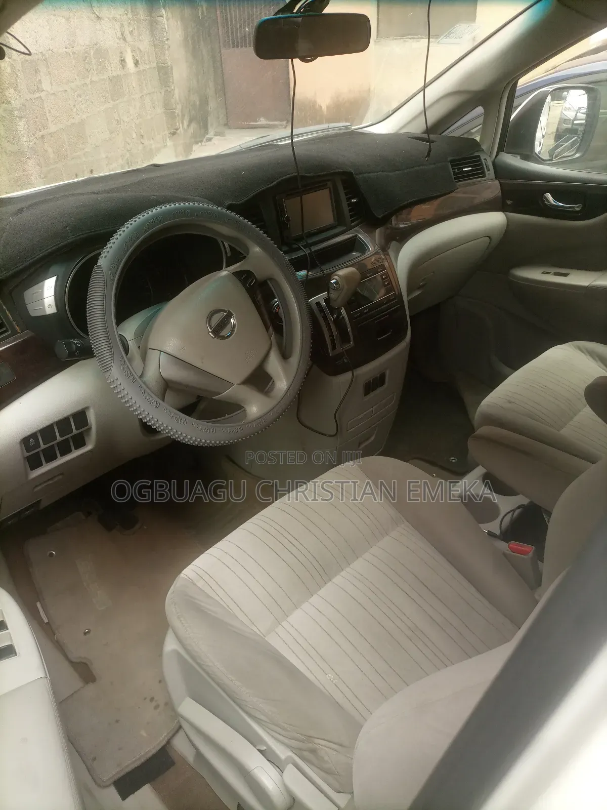 Comfortable Ride With Ac and DVD for Hire and Charter