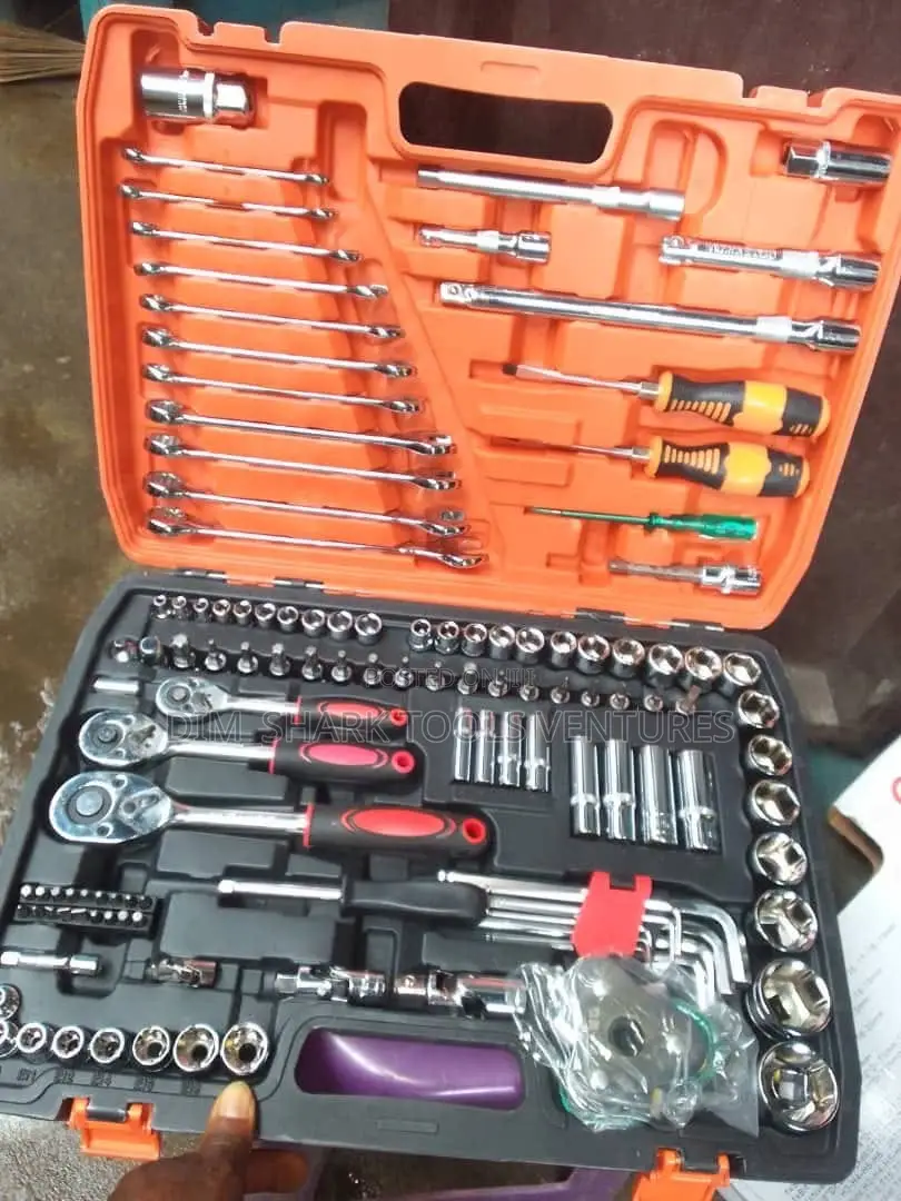 Set of Sockets With Spanner