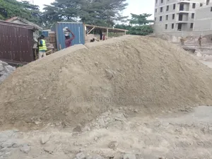 Granite and Sharp Sand 30 Tons