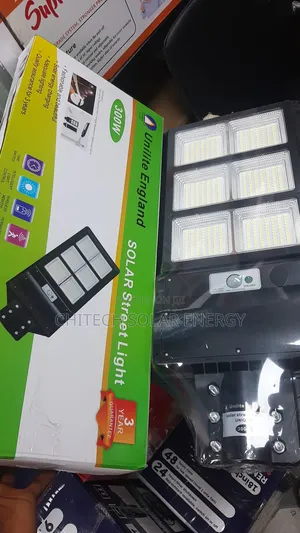 Photo - 300watt Solar Street Light