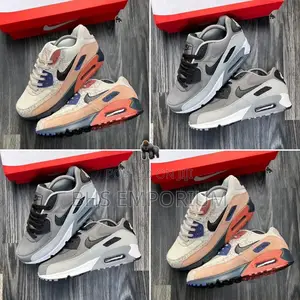 Photo - Nike Airmaz Men Trainers