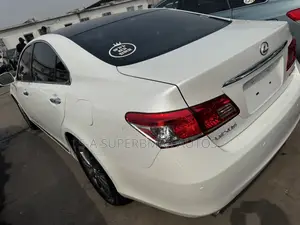 Lexus ES 350 2011 White