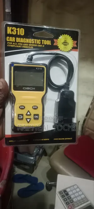 Car Code Reader Or Scanner. V130 OBD2