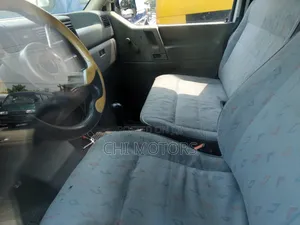 Volkswagen Transporter 2004 Grey