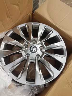 20 Inch Rim Land Cruiser V8