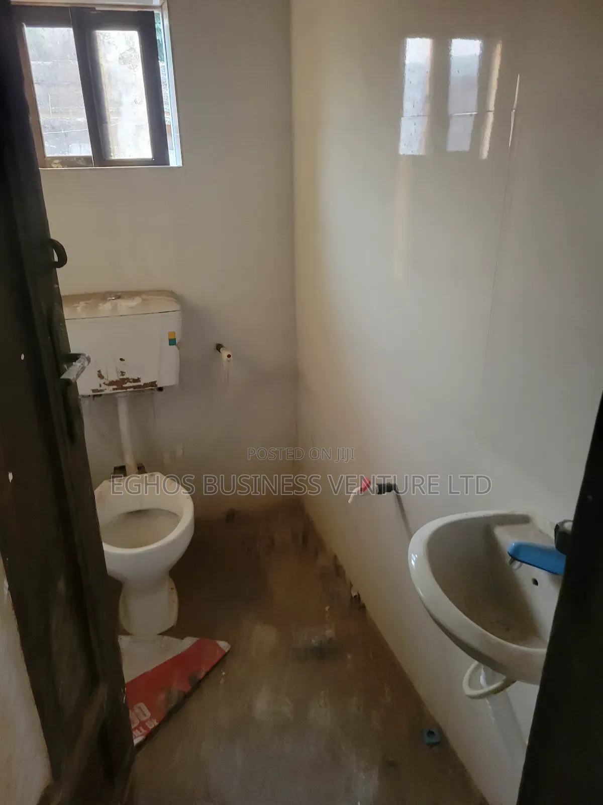 Big Store With Maintenance for Sale/Transfer