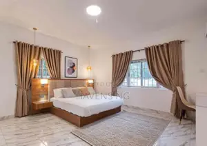 Aesthetically Pleasing 3-Bedroom Waterfront Apartment