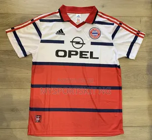 Photo - Bayern Munich Classic Retro Jersey