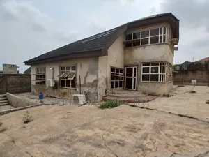3bdrm Duplex in Olonde, Ologuneru for sale