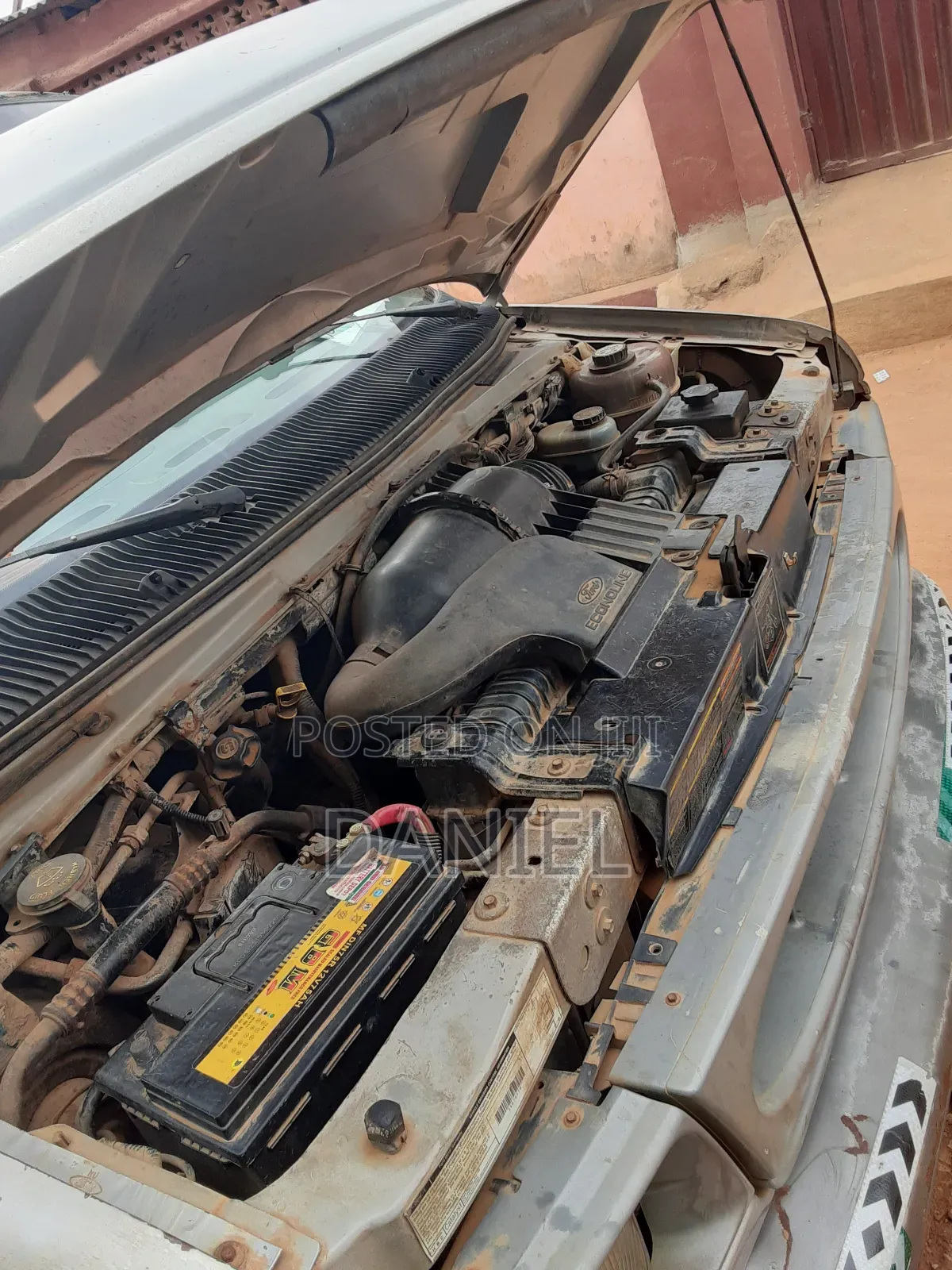 Ford E250 2005 Silver
