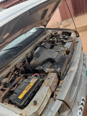 Ford E250 2005 Silver