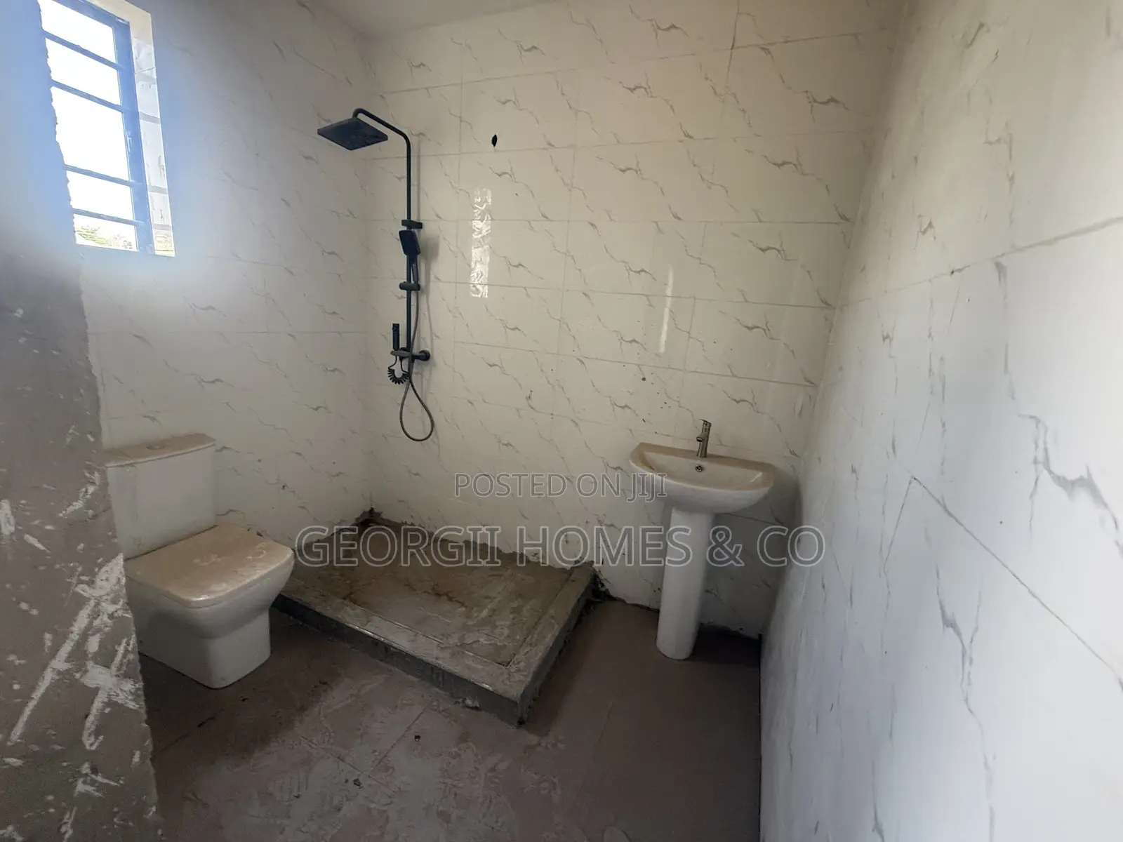 4bdrm Townhouse/Terrace in Kubwa for sale