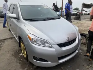 Toyota Matrix 2013 Silver