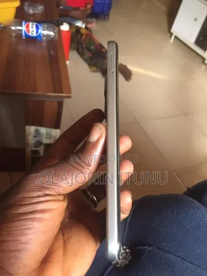 Photo - Infinix Hot 50i 128 GB Silver