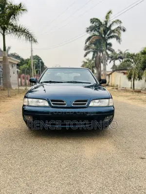 Photo - Nissan Almera Tino 2002 Green