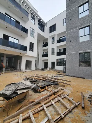 2bdrm Block of Flats in Lekki Phase 1 for rent
