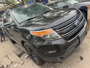 Ford Explorer 2013 Black