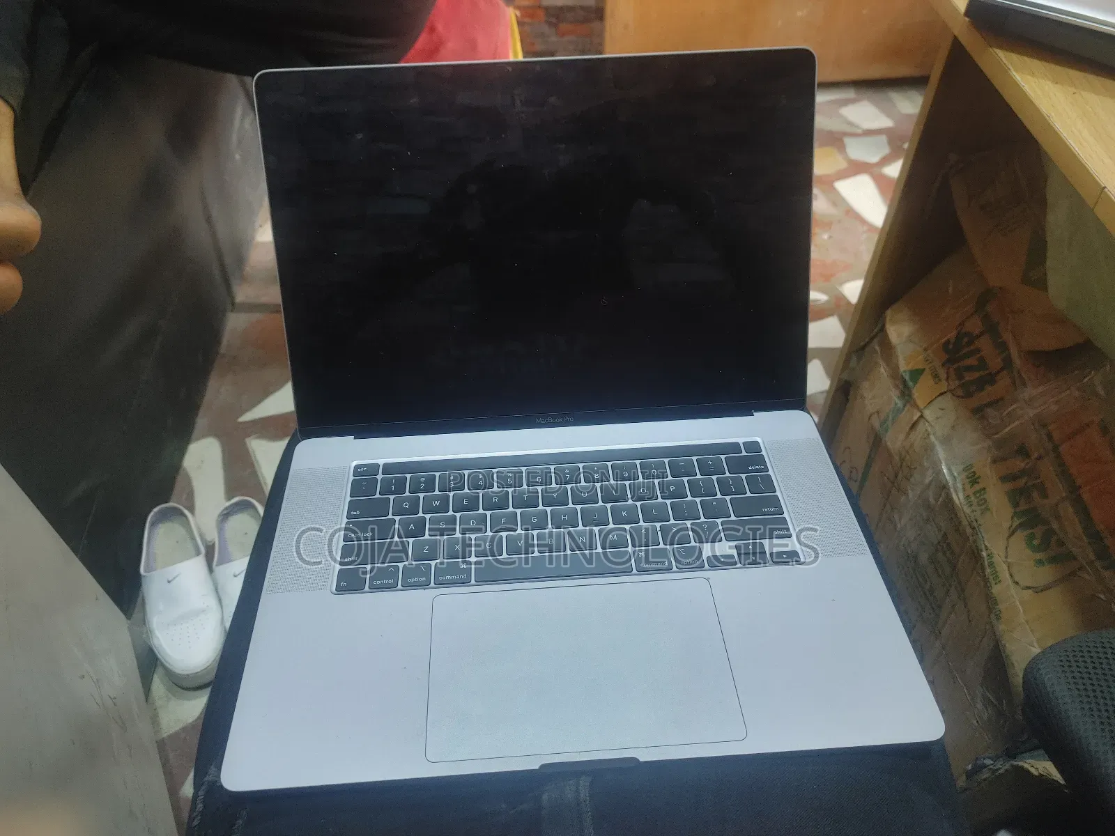 Laptop Apple MacBook Pro 2019 16GB Intel Core I7 SSD 512GB