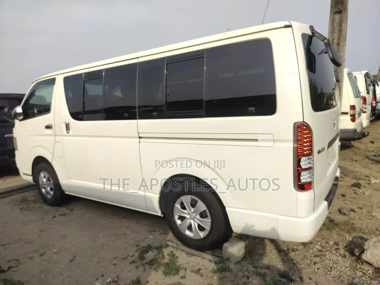 Toyota HiAce 2010 White