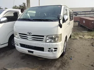 Toyota HiAce 2012 White